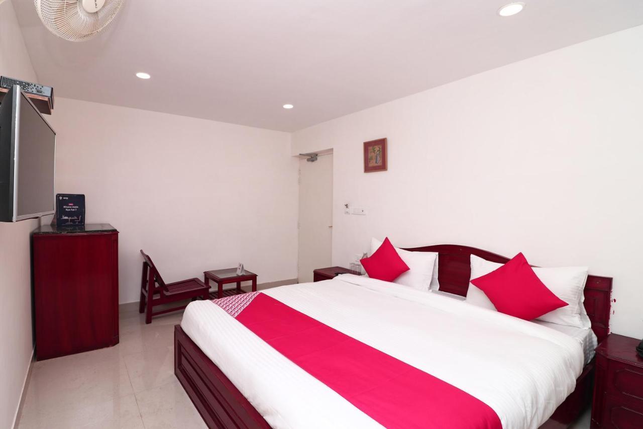 Hotel Oyo 3915 Bandhan Annexe 3*